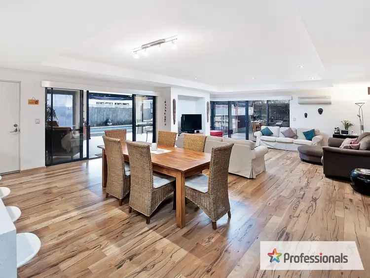 Sixth view of Homely house listing, 5 Toby Court, Quindalup WA 6281