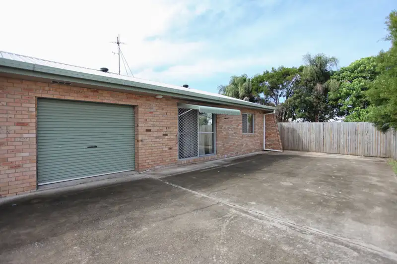 Main view of Homely semi-detached listing, 2/62 Celeber Drive, Andergrove QLD 4740