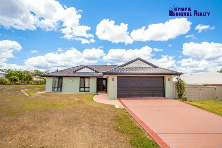 1 Bracefell St, Southside QLD 4570
