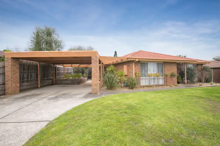 Second view of Homely house listing, 4 Kavel Court, Sunbury VIC 3429