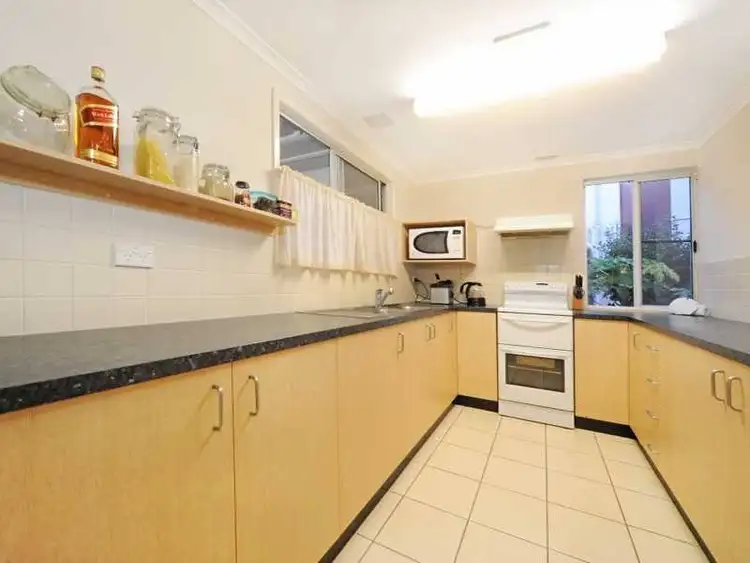 Unit 2 3 Maeva Court, Maeva Street, Jubilee Pocket QLD 4802