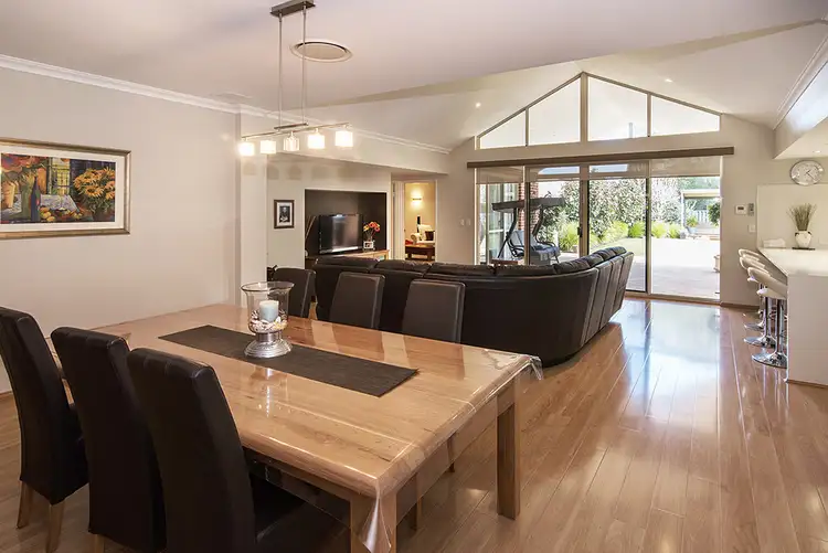 108 Hawker Approach, Yalyalup WA 6280