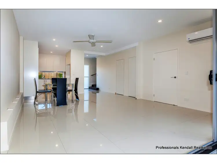 Fifth view of Homely townhouse listing, Unit 2/32 Troubridge Street, Mount Gravatt East QLD 4122