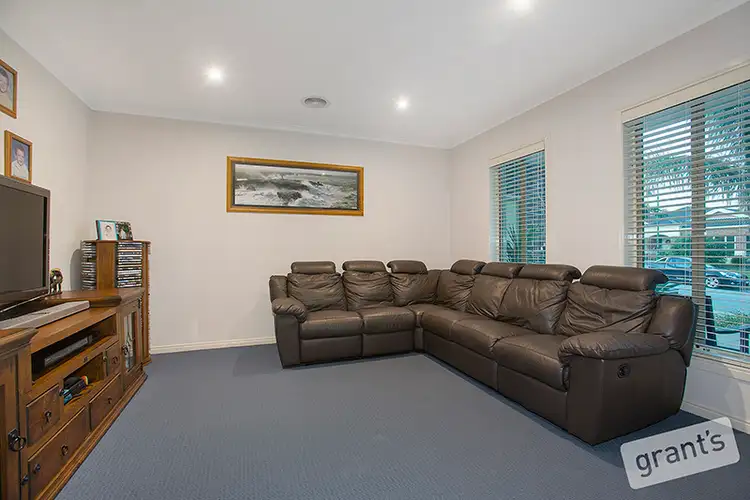 Fifth view of Homely house listing, 7 Lawton Grove, Berwick VIC 3806
