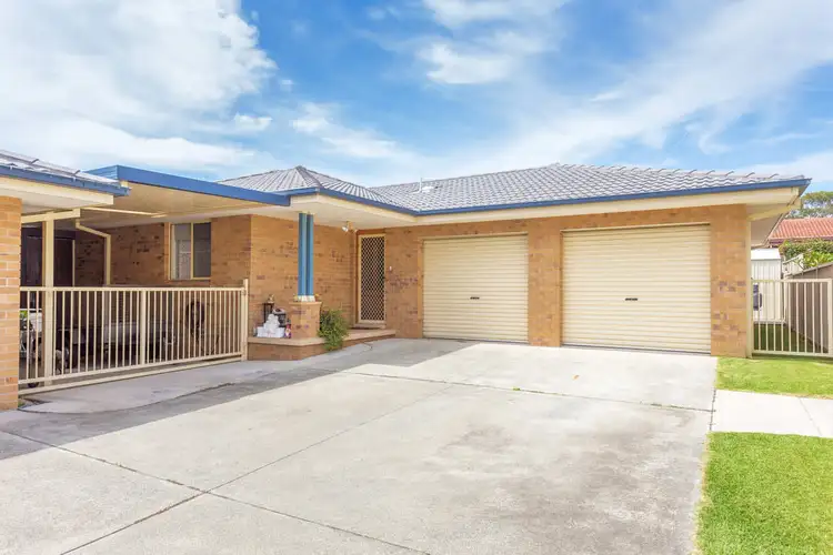 Main view of Homely unit listing, 2/64 Old Bar Road, Old Bar NSW 2430