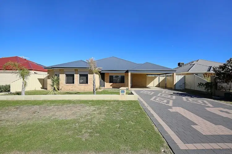 19 Dowerin Circuit, Lakelands WA 6180