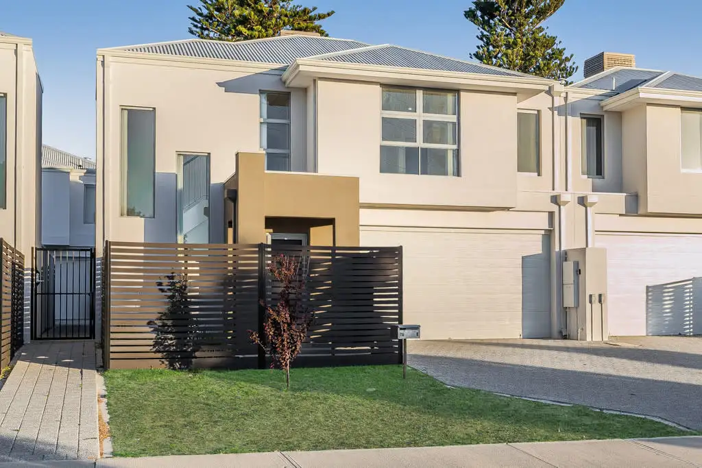 Main view of Homely house listing, 5/74 Frederick Road, Hamilton Hill WA 6163