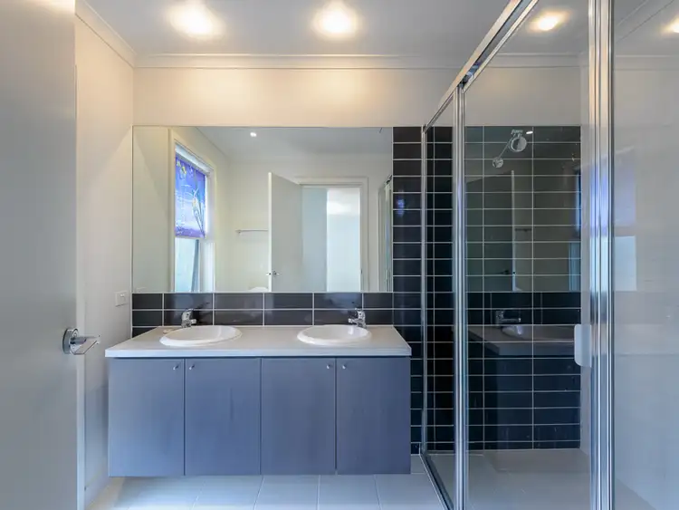 Sixth view of Homely house listing, 5 Pebble Beach Place, Heatherton VIC 3202