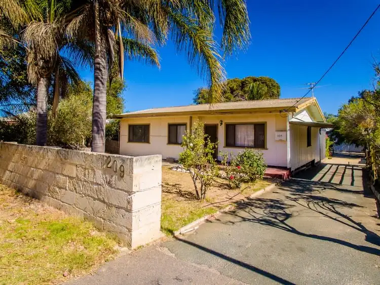 209 Seventh Street, Wonthella WA 6530