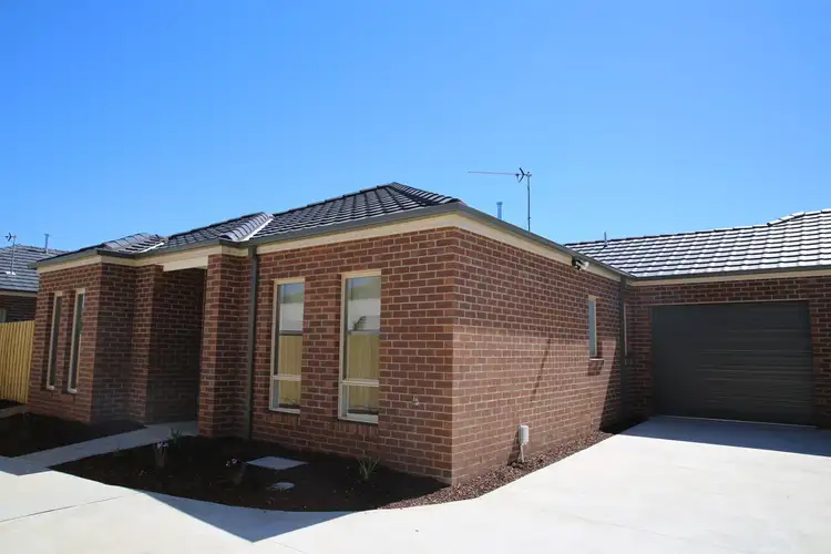 2/24 Olympic Avenue, Mount Clear VIC 3350