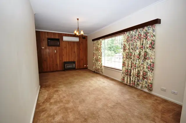 Second view of Homely house listing, 7 Caruso Crescent, Brahma Lodge SA 5109