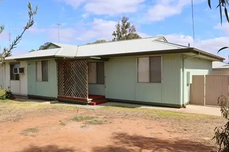 33 McCutcheon Street, Waikerie SA 5330