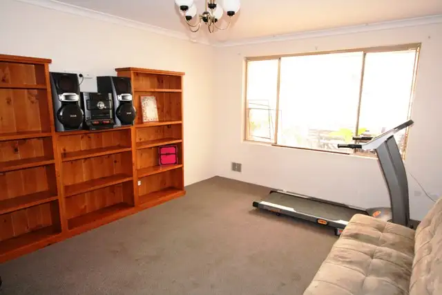 Sixth view of Homely house listing, 8 San Jose Court, Safety Bay WA 6169