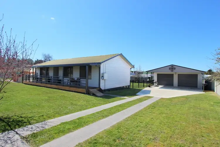 20 Tucker Street, Blayney NSW 2799