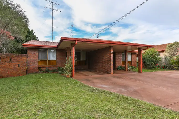 11 Hinkler Crescent, Wilsonton QLD 4350