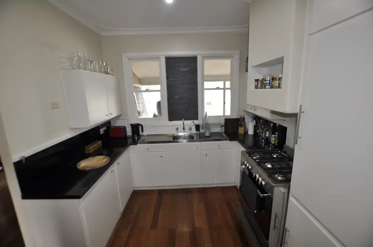 18 Arnott Street, Manjimup WA 6258