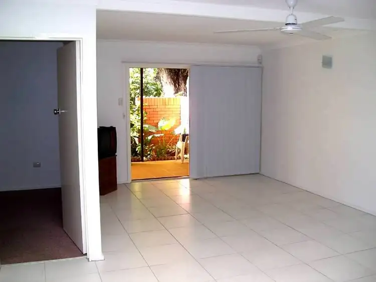 Sixth view of Homely unit listing, 2/8 Haughton Street, Mundingburra QLD 4812