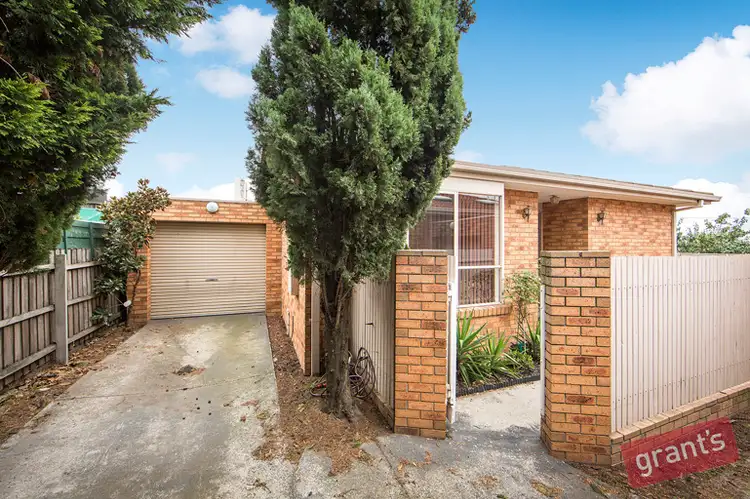 2 /3 Leopold Crescent, Hampton Park VIC 3976