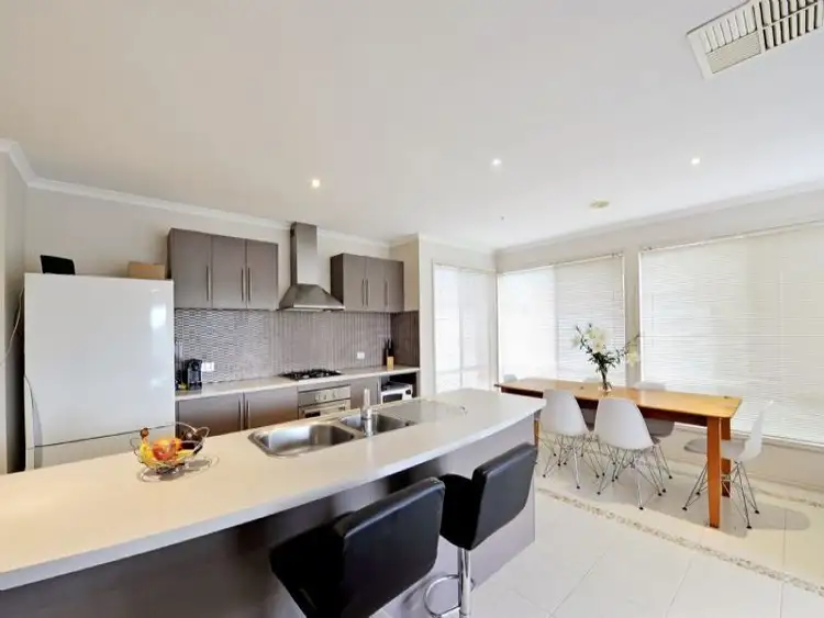 Second view of Homely house listing, 18 Taig Avenue, Kialla VIC 3631