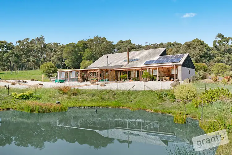 1 Muddy Creek Road, Narre Warren East VIC 3804