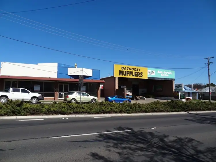 90 Durham Street, Bathurst NSW 2795