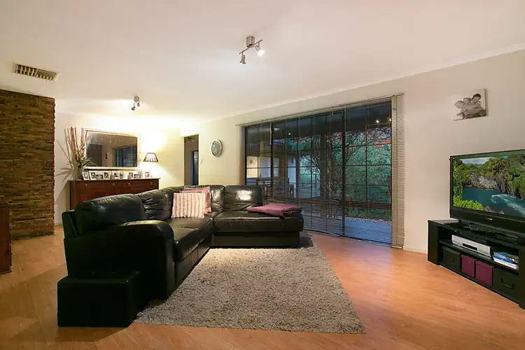 12 Holmes Street, Willaston SA 5118