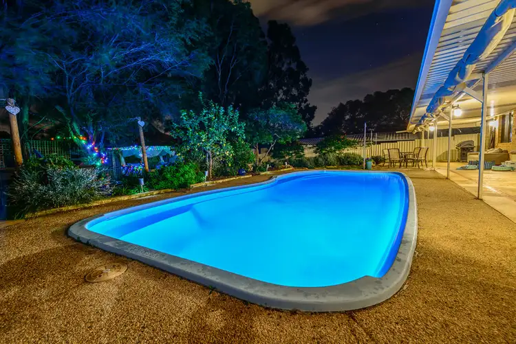 6 Roxwell Way, Girrawheen WA 6064