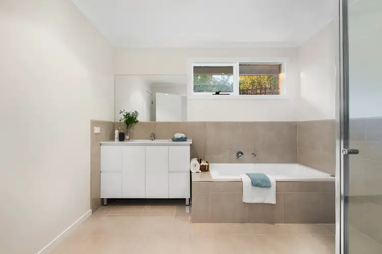 Fifth view of Homely unit listing, 2/6 Centre Court, Burwood VIC 3125