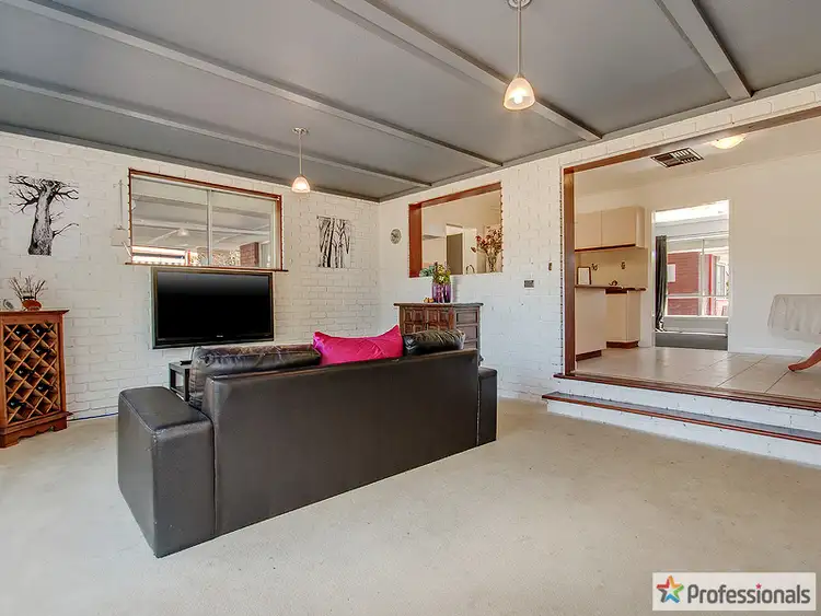 Seventh view of Homely house listing, 25 Menli Place, Orelia WA 6167