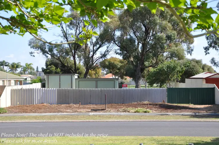 22 Seabreeze Street, Safety Bay WA 6169