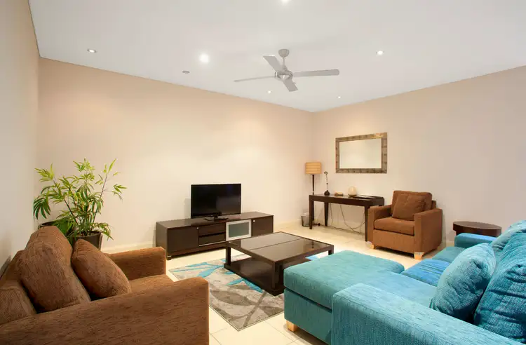 11/4 Ocean Beach Drive, Agnes Water QLD 4677