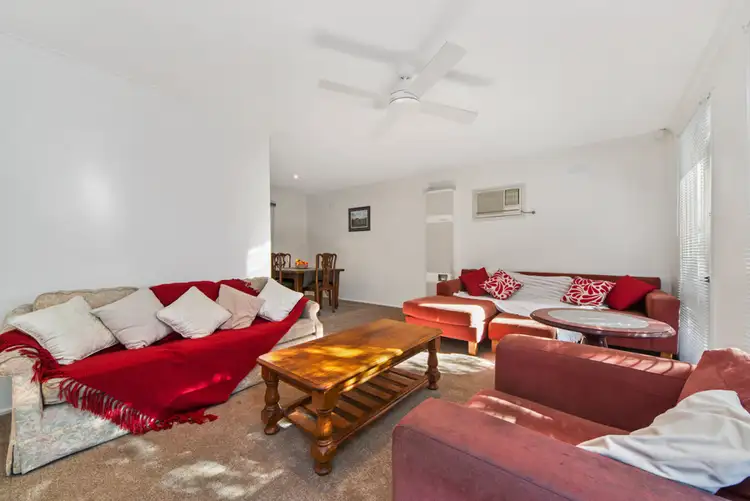 Second view of Homely house listing, 2 Medinah Close, Sunbury VIC 3429
