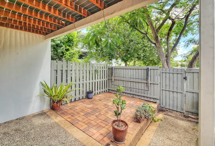 Fifth view of Homely townhouse listing, 2/25 Grosvenor St, Yeerongpilly QLD 4105