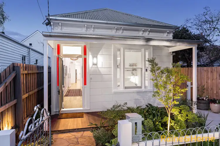 26 Elphin Street, Newport VIC 3015