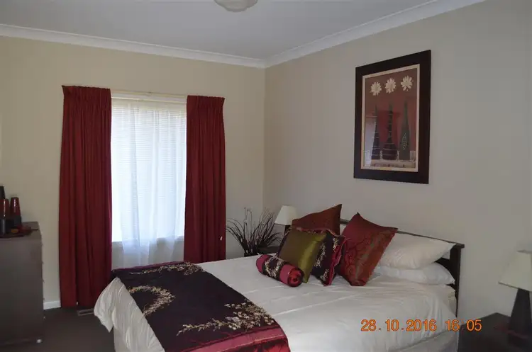 Fifth view of Homely house listing, 5 Coolamine CCT, Tumut NSW 2720