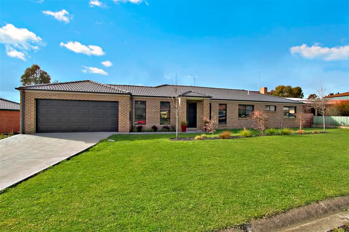 Main view of Homely house listing, 4 Windridge Way, Kyneton VIC 3444