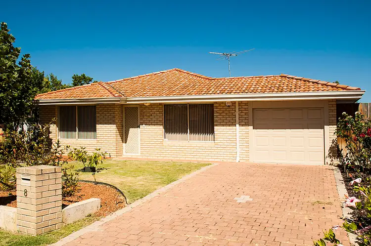 8 Nooyan Close, South Guildford WA 6055