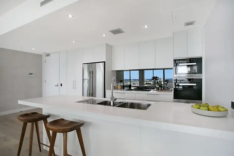 Seventh view of Homely unit listing, Unit @/ 252 Hedges Avenue, Mermaid Beach QLD 4218