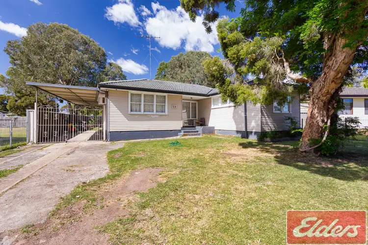 28 Tasman Avenue, Lethbridge Park NSW 2770