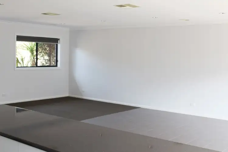 Seventh view of Homely house listing, 1/33 Lakeviews Circuit, Yarrawonga VIC 3730