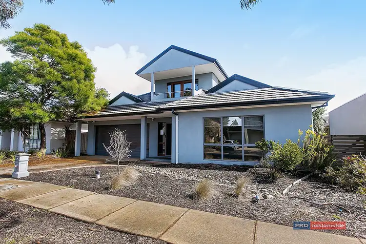 21 Riverglades Drive, Sanctuary Lakes VIC 3030