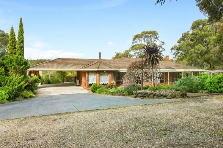105 Post Office rd, Smythes Creek VIC 3351