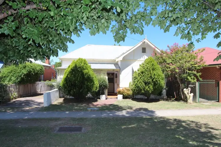 176 Bentinck Street, Bathurst NSW 2795