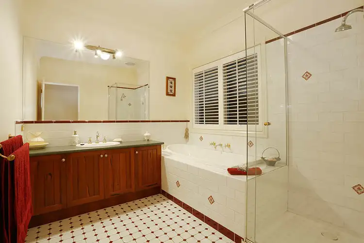 Seventh view of Homely house listing, 5 Mandurah Chase, Berwick VIC 3806
