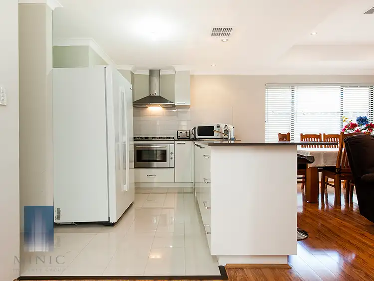 Seventh view of Homely house listing, 2/20 Amstey Street, Riverton WA 6148