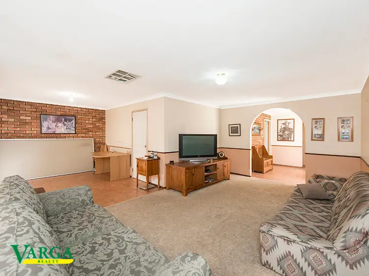 17 Kingsford Drive, Willetton WA 6155