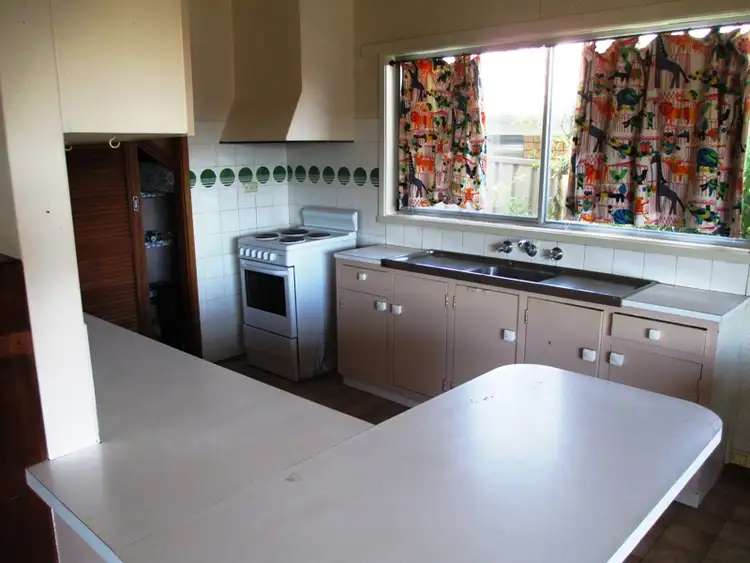 Second view of Homely house listing, 72 Myrtle St, Alexandra VIC 3714