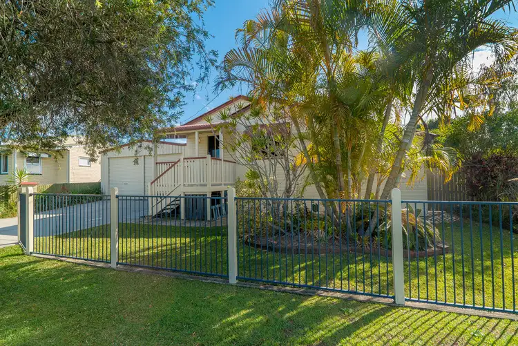 4 Redbank Road, Redcliffe QLD 4020