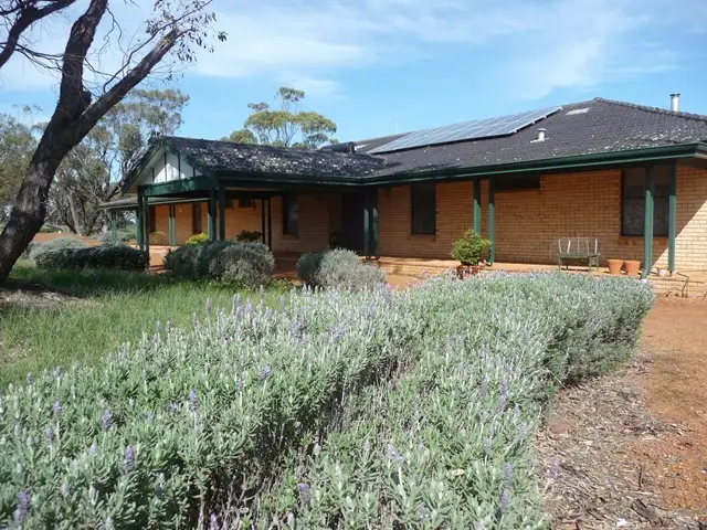 329 Buckingham Road, Cold Harbour WA 6302