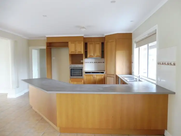 Second view of Homely house listing, 5 HOWITT COURT, Lindenow VIC 3865